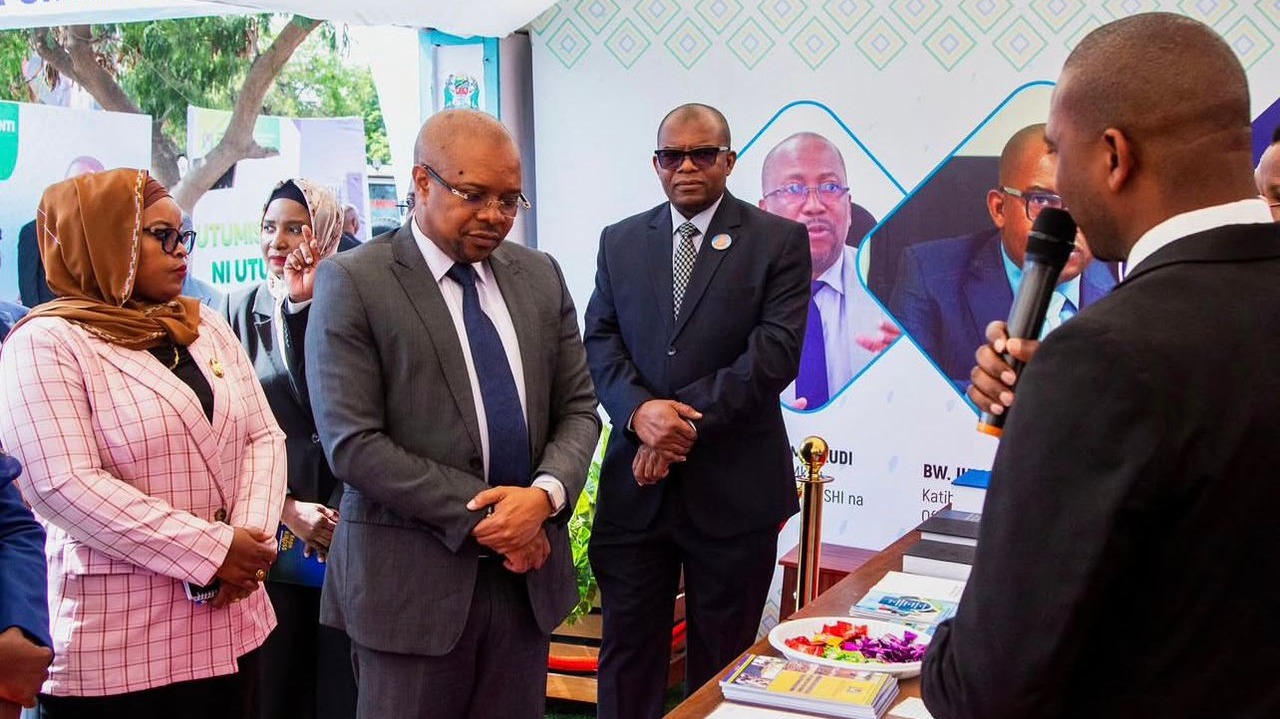 RIDHIWANI KIKWETE AZINDUA RASM...